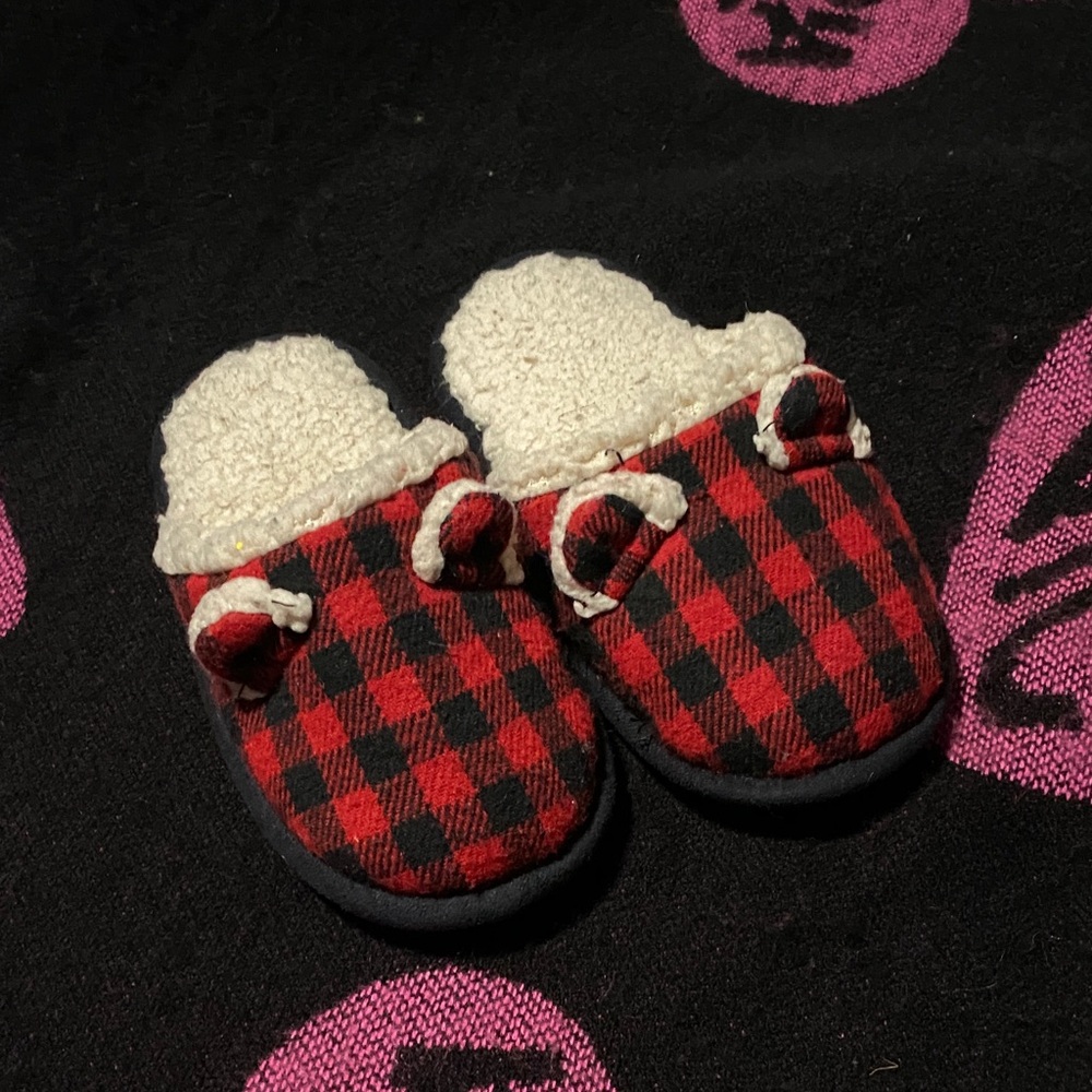 Unisex Christmas Cozy Red and Black Plaid Kids Holiday Slippers